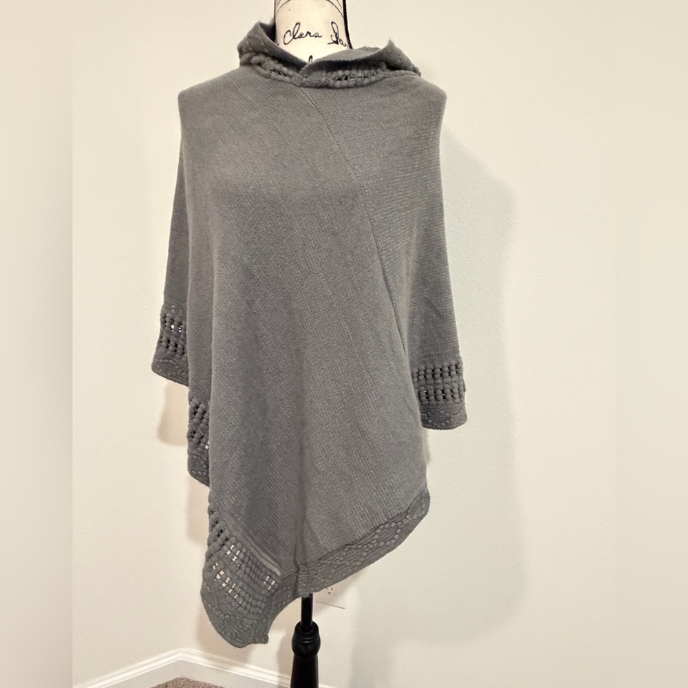 Steve Madden Hooded Poncho Knit Asymmetrical Hem Charcoal Gray Cozy Cabin Core - Picture 9 of 14
